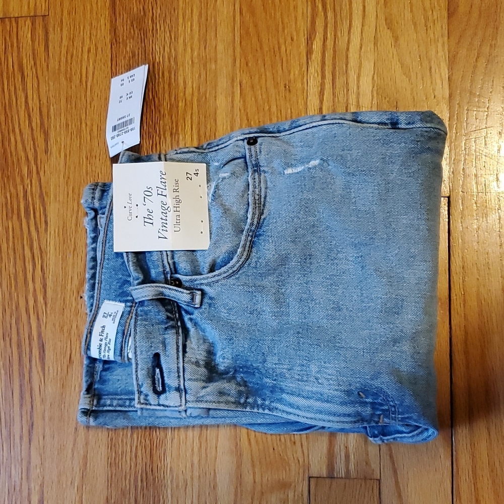 NWT A&F Vintage Flare Jeans